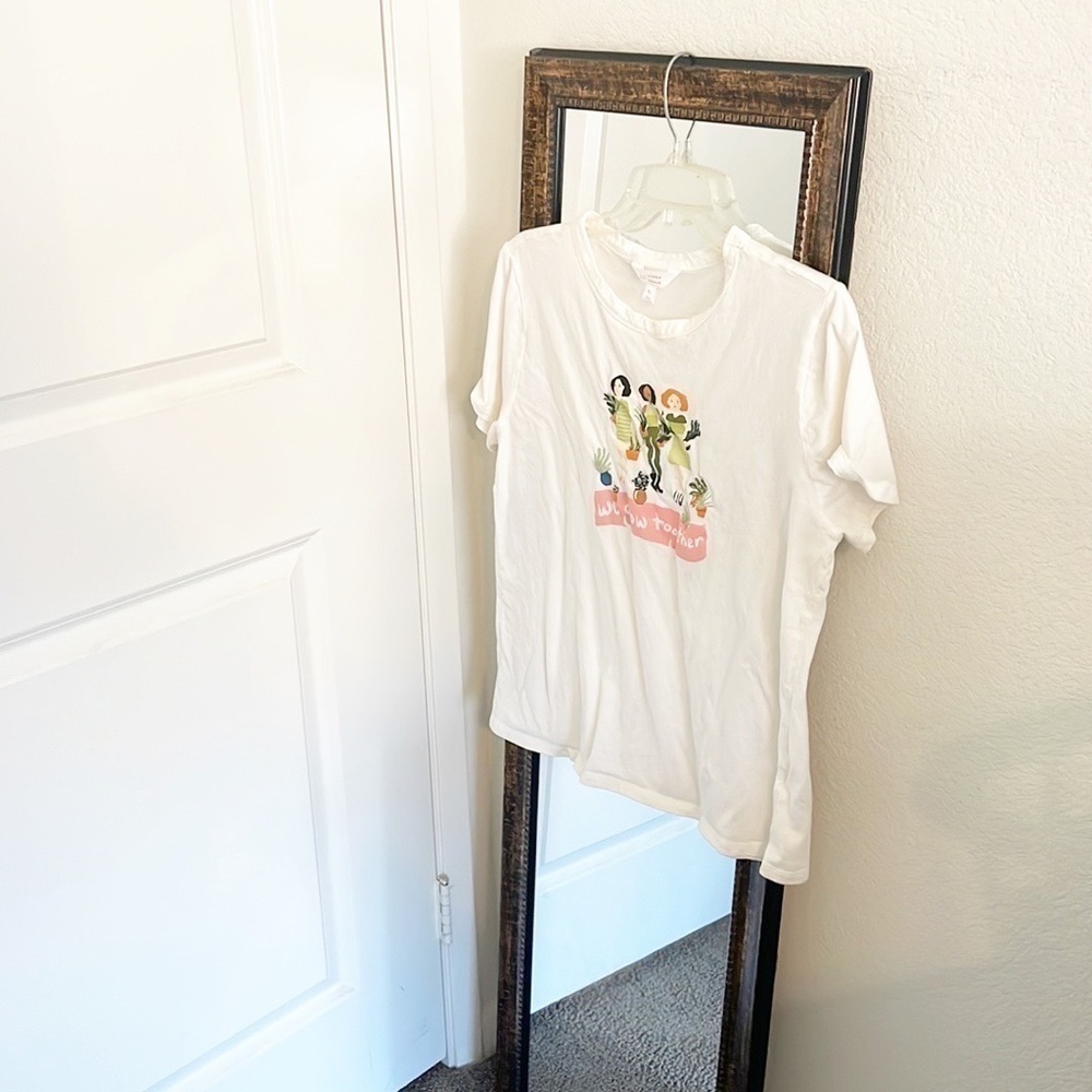 LC Lauren Conrad We Grow Together cropped tee